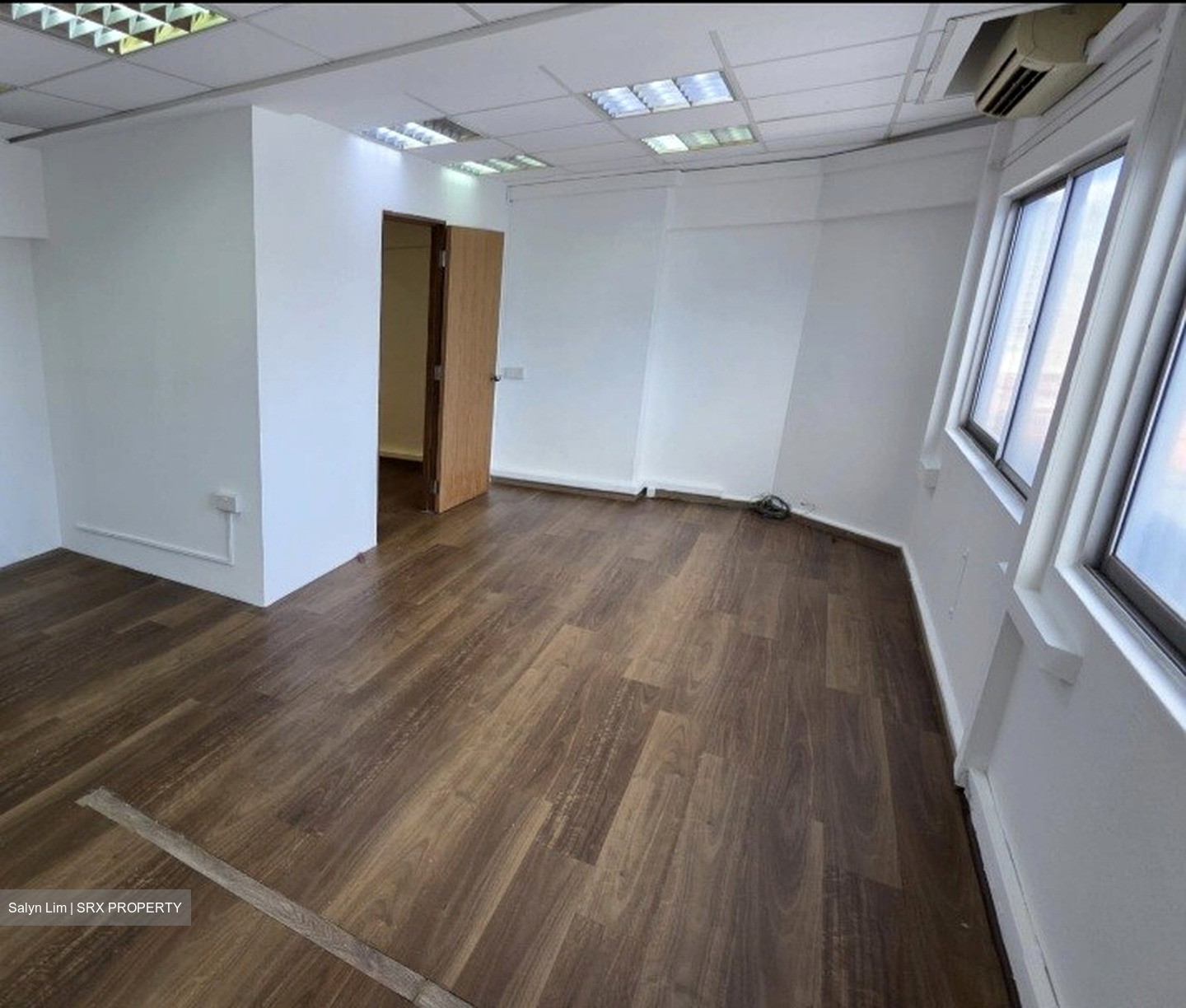 Textile Centre (D7), Office #568824621
